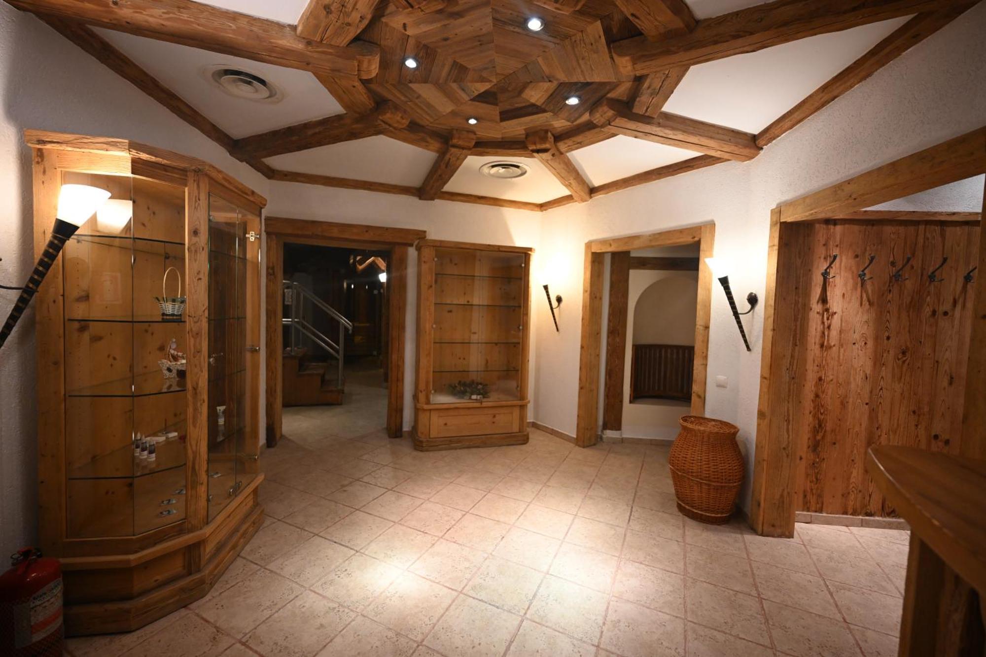 Mercure Sighisoara Binderbubi Hotel & Spa Exterior foto
