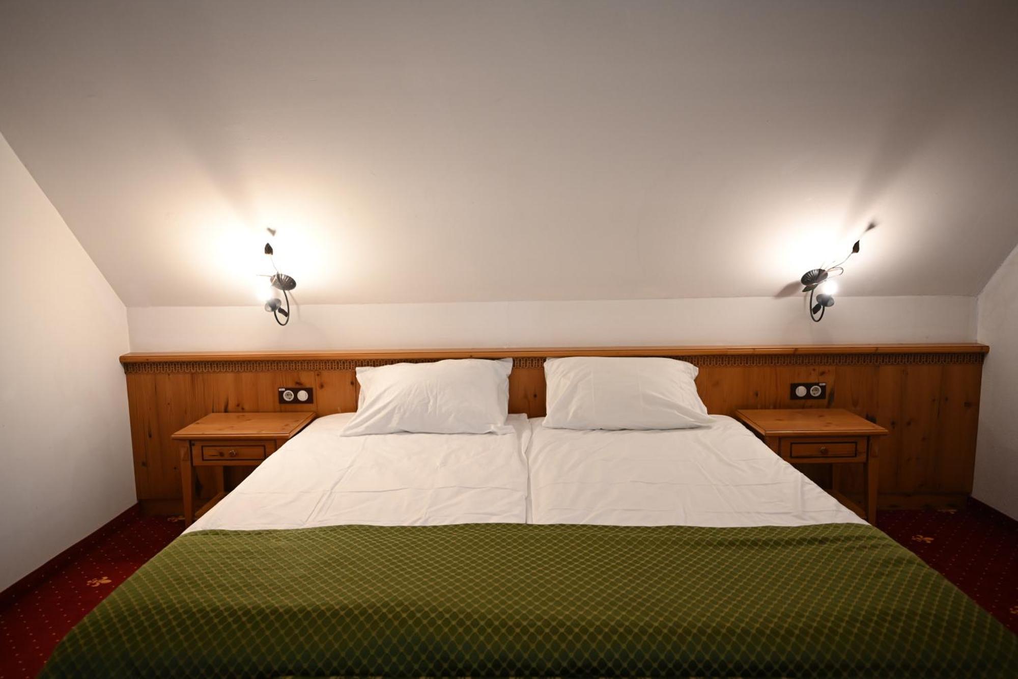 Mercure Sighisoara Binderbubi Hotel & Spa Exterior foto
